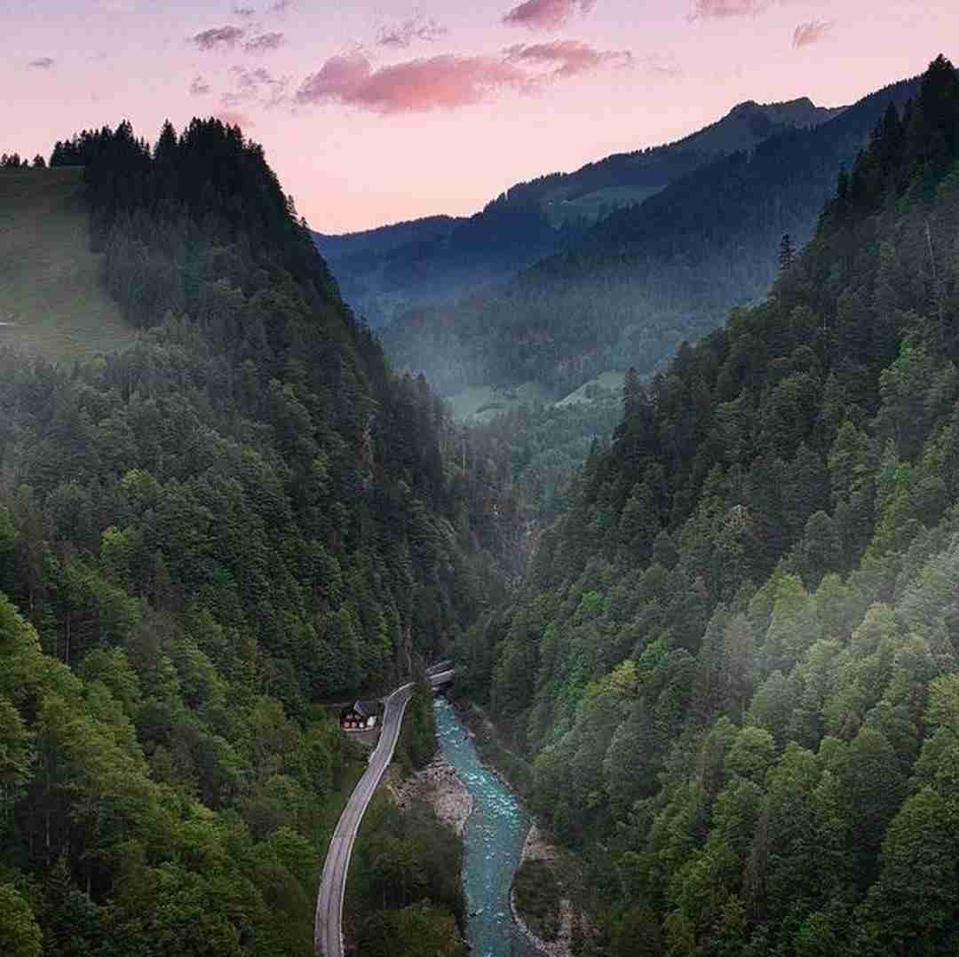  من دوست دارم حتی اگه دوریم از هم
