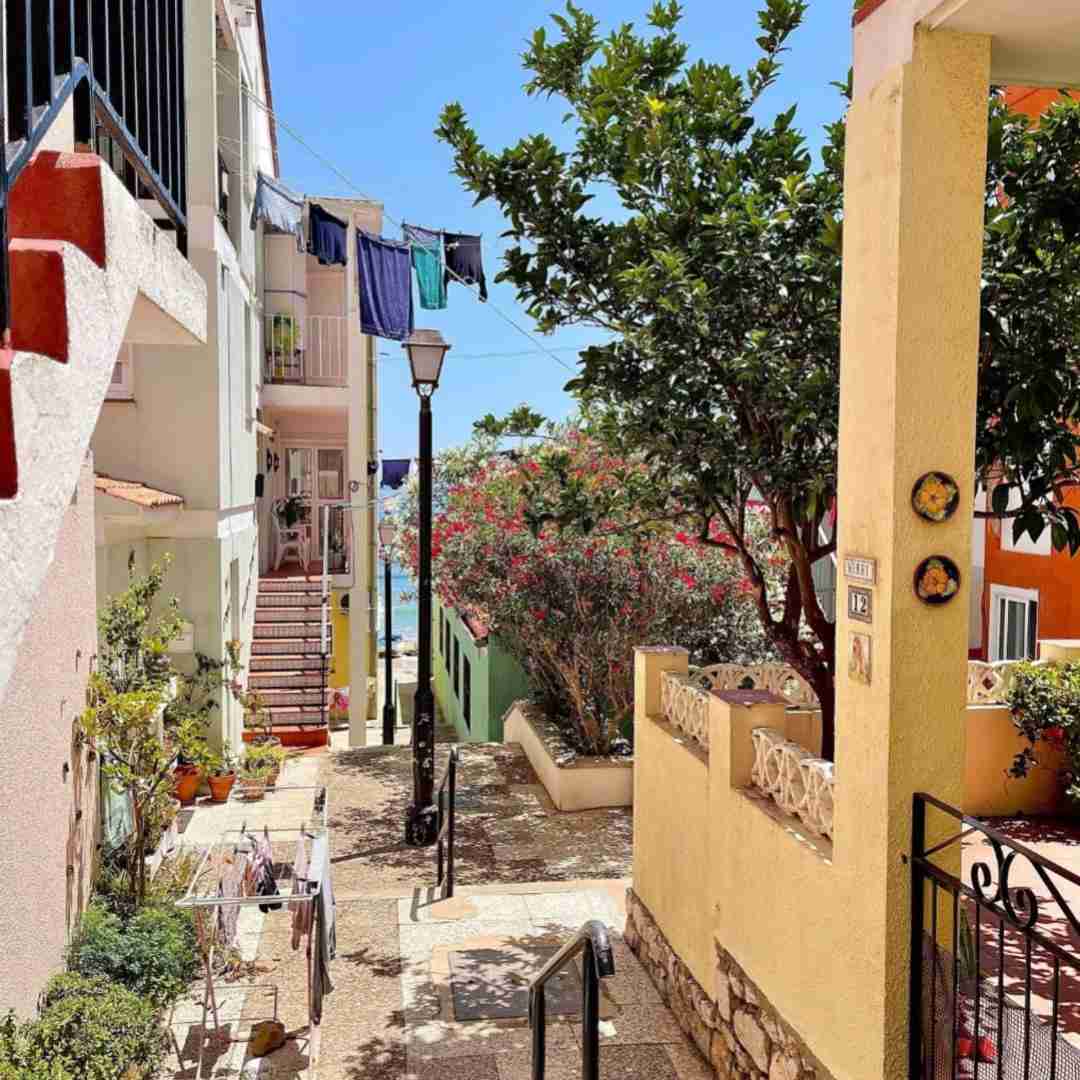  تو خوب میشناسی منو تو یکی بشین هیچ جایی نرو
